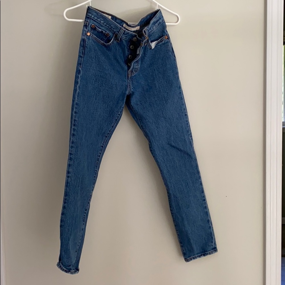 Levi’s wedgie Jean